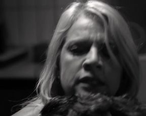 Fenja Ruhl - Die dunkle Kammer (2016) Censorship erotic scene