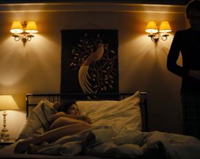 Mathilde Irrmann, Paula Beer, Desiree Nosbusch - Bad Banks s02 (2020) Hot scene