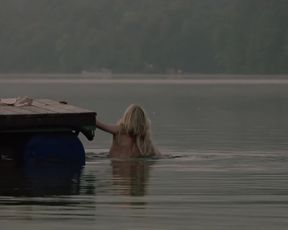 Simona Krainova, Johana Vaskova - Vybijena (2015) Sexy film scene