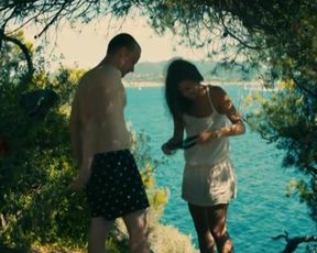 Denisa Pfauserova nude - Prazdniny v Provence (2016)