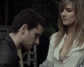 Julie De Bona - Empreinte (2015) Naked movie scenes