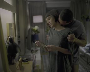 Carla Salle - Onisciente s01e04 (2020) Nude movie scene