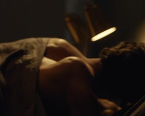 Ashley Hinshaw naked - StartUp_(2016) (Season 1, Episode 1)