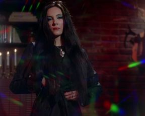Samantha Robinson, April Showers naked - The Love Witch (2016)
