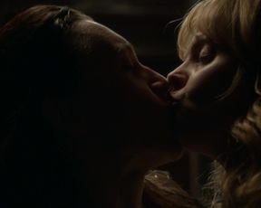 Lena Hall, Isabella Farrell, Mena Suvari sexy - Becks (2017)