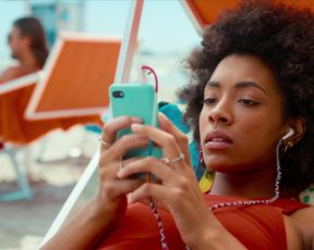 Rebecca Coco Edogamhe, Amanda Campana - Summertime s01e05 (2020) sexy hot movie scene