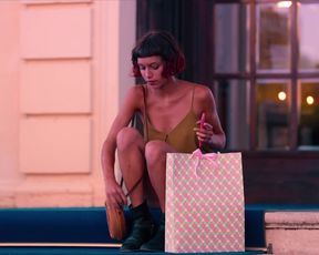 Rebecca Coco Edogamhe, Amanda Campana - Summertime s01e05 (2020) sexy hot movie scene