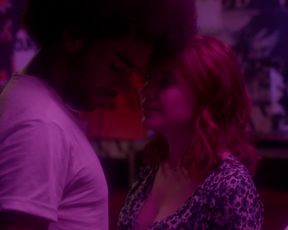 Natacha Lindinger nude - Sam s04e01-07 (2019)