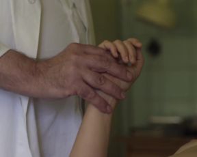 Alzbeta Stankova, Jana Podlipna - Svet pod hlavou s01e04e08 (2017) Naked Actress In A movie scene