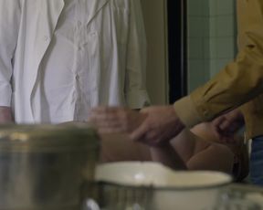 Alzbeta Stankova, Jana Podlipna - Svet pod hlavou s01e04e08 (2017) Naked Actress In A movie scene