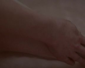 Kirsten Dunst sexy celebrity - Woodshock (2017)