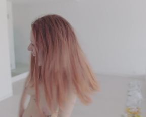 Tereza Tezka - Zradci s01e01 (2020) Nude TV movie scene