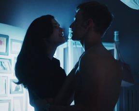 Caroline Hartig - Schattenmoor s01e08 (2019)