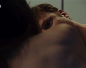 Aenne Schwarz - Blind ermittelt Das Haus der Lugen (2019) Naked actress in a "topless" scene