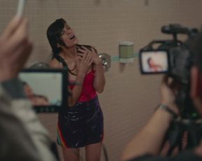 Frankie Shaw, Samara Weaving - SMILF s01e03 (2017) Naked actress in a TV movie scene