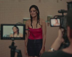 Frankie Shaw, Samara Weaving - SMILF s01e03 (2017) Naked actress in a TV movie scene