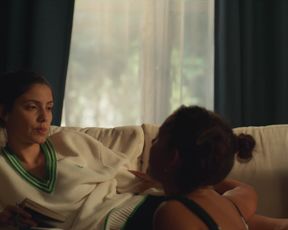 Lucia Uribe, Tessa Ia, Camila Valero, Darlene Rosas - Unstoppable (Desenfrenadas) s01e04 (2020) celebs naked