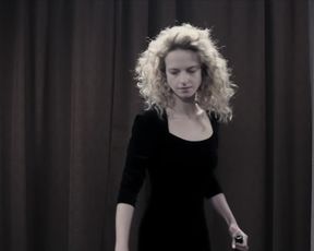 Marta Nieradkiewicz nude - Zjednoczone stany milosci (2016)