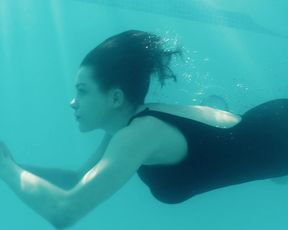 Sophie Cookson, Ellie Bamber naked - The Trial of Christine Keeler (2019) (Season 1, Episode 1-2)