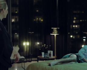 Sexy Estella Warren - The Stranger Within 