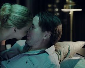 Sexy Estella Warren - The Stranger Within 