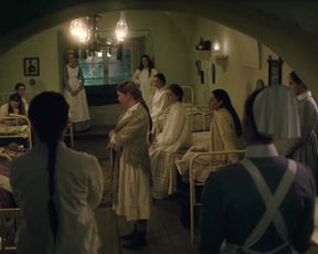 Sexy Emilia Schüle nude, Alicia von Rittberg naked - Charité S01E01-02 (2017) 