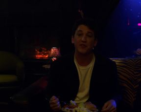 Hot actress Cameron Richardson nude - Get a Job (2016) 