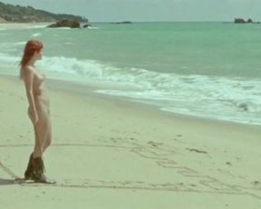 Elisa Heidrich Nude - Animal Politico (2017)