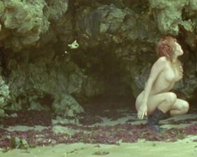 Elisa Heidrich Nude - Animal Politico (2017)