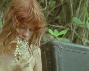 Elisa Heidrich Nude - Animal Politico (2017)