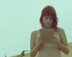 Elisa Heidrich Nude - Animal Politico (2017)