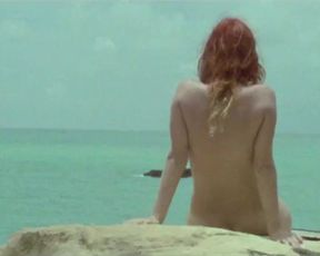 Elisa Heidrich Nude - Animal Politico (2017)