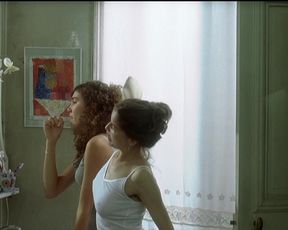 Hot actress Laetitia Casta nude scene- Le Grand appartement 
