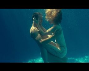 Sexy Evelyne Brochu - Cafe De Flore 