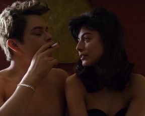 Sexy Alessandra Mastronardi nude - Life (2015) 
