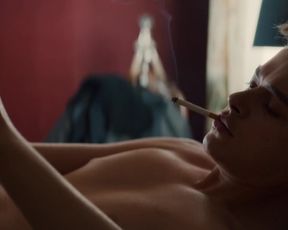 Sexy Alessandra Mastronardi nude - Life (2015) 