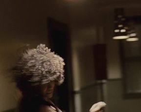 Hot scene Halle Berry Nude - Frankie Alice (2010) 