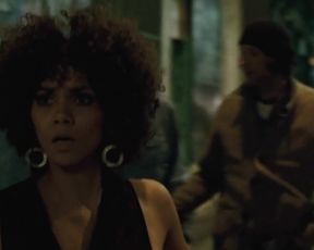 Hot scene Halle Berry Nude - Frankie Alice (2010) 