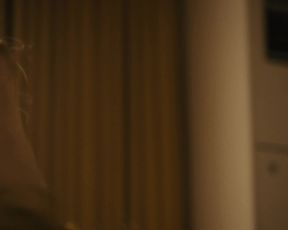 Hot actress Haley Bennett, Emily Blunt - Girl On The Train (2016) 