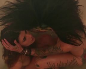 Hot celebs video Malice McMunn, Robin Sydney, Kerry Krogstad, Carolyn Dorsey naked - American Muscle (2014) 