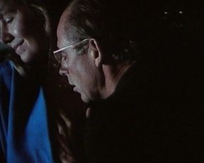 Hot scene Gosia Dobrowolska - Golden Braid (1990) 