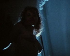 Hot scene Gosia Dobrowolska - Golden Braid (1990) 