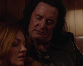 Naked scene Nicole LaLiberte nude - Twin Peaks S03E02 (2017) TV show nudity video