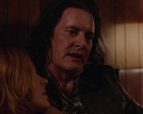 Naked scene Nicole LaLiberte nude - Twin Peaks S03E02 (2017) TV show nudity video
