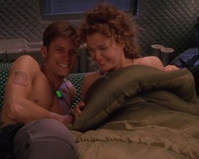 Dina Meyer nude - Starship Troopers (1997)