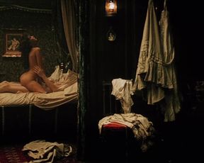Vahina Giocante nude - Blueberry (2004)