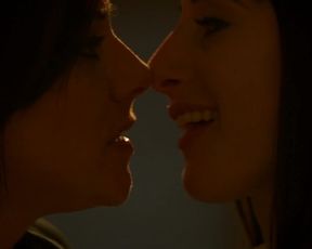 Celebrity Lesbian Video - Alana Hood, Anna Skellern, Natasha O’Keeffe, Carlotta Morelli  in Lip Service S02E03 (2012) 