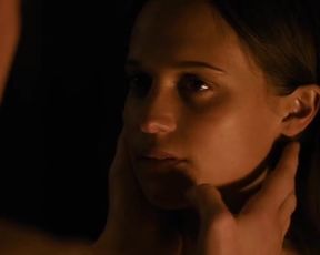 Hot celebs video Alicia Vikander nude - Submergence (2018) 