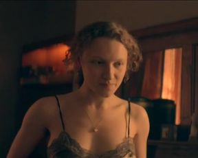 Hot actress Simona Brown nude, Tallulah Haddon naked - Kiss Me First-s01e02 (2018) 