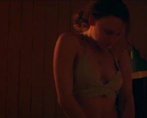 Hot actress Simona Brown nude, Tallulah Haddon naked - Kiss Me First-s01e02 (2018) 